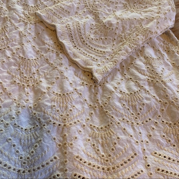 Gap White / Cream Eyelet Top size M - Picture 4 of 6